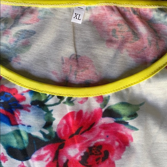 Bright color block tank top - Picture 3 of 3